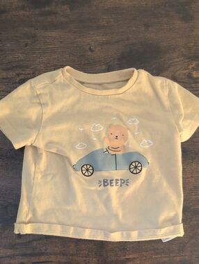 5/$25 Pekkle Soft Yellow Short Sleeve tee 18M